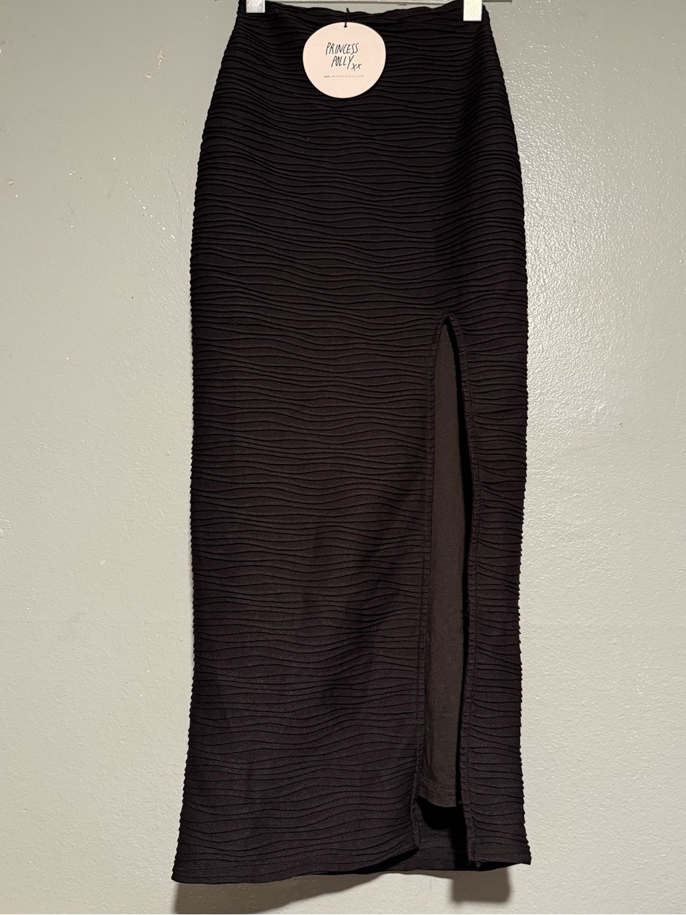 NWT Princess Polly Black Textured Maxi Skirt with Side Slit size 2